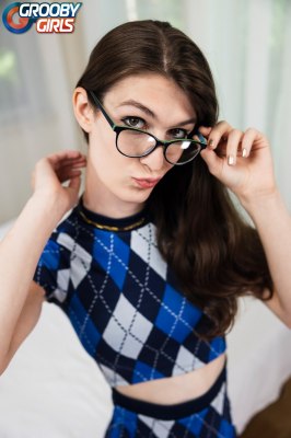 Prachtig mooi slanke trans meid met perfecte natuurlijke borsten